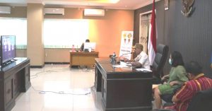 Wali Kota Kupang Memberikan Materi Dalam Webinar Nasional IAI NTT