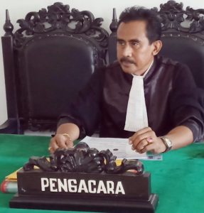 Bahagia Melayani  Masyarakat Kecil Pencari Keadilan