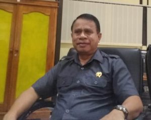 Alex Foenay Siap    Bertarung  Dalam Pilwot 2022.