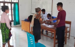 Pemdes Raisamane Salurkan BLT Bulan Ke VI Tahap II
