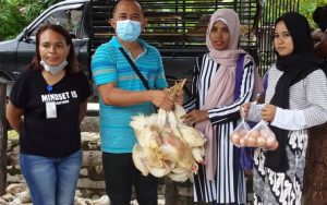 37 KPM Bantuan Pangan Non  Tunai Desa Wehali Terima Beras & Ayam Potong