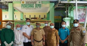 Wawali  Pantau Pelaksanaan  Vaksinisasi di Tiga Puskesmas & Satu Kantor  Lurah