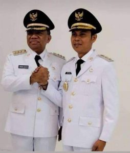Menjelang  Pelantikan Bupati & wakil bupati Malaka periode 2021-2025,  Foto Bersama Menggunakan seragam kebesaran bupati dan wakil bupati .