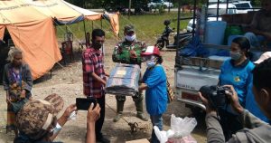 DPD WKRI  Kabupaten Belu  Serahkan Bantuan Sembako Untuk Korban Banjir Bandang di  Belu &  Malaka