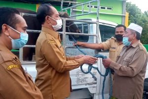 Rayakan Idul adha 1442 H, Pemda TTU Serahkan 3 ekor Hewan Kurban