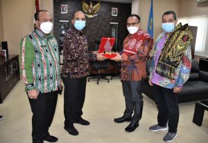 Dorong Semangat Kerja & Tingkatkan Standar Pelayanan, Pemkot Kupang Sigergi  dengan Ombudsman