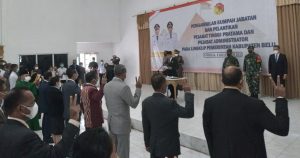 Lantik Pejabat Eselon II dan III di Pemda Belu, Bupati Agustinus : Maknai  Amanah Ini Sebagai Bola Pimpong Bukan Telur.