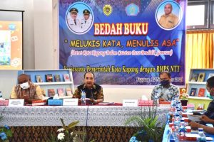 Hadiri Acara Bedah Buku Buku, Walikota   Dorong Budaya Literasi di Kota Kupang