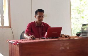 PERKEMBANGAN PARADIGMA ADMINISTRASI PUBLIK  Oleh : Joseph Franky L. Bere  (Dosen Ilmu Administrasi Negara pada STISIP Fajar Timur Atambua)
