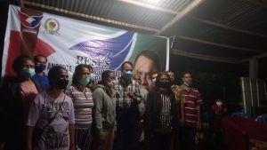 Peduli Pandemi Covid-19,  Alex Foenay  Serahkan Sejumlah Paket Bantuan Sosial Bagi Warga Sikumana & Oepura