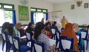 Peduli Stunting, FKTP TNI – AD Atambua Lakukan Penyuluhan Bagi Kader & Peserta Posyandu