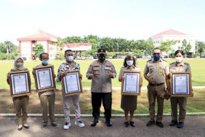 Kabidkum Polda NTT Kombes Pol. Halasan Roland Situmeang Terima Penghargaan, Usai Putusan MA Terkait Kasus Tanah Asrama Ditpolairud