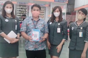 Bank NTT  Sinergi Dengan  PT.Kimia Farma,Nasabah Dipermudah  Bayar Pake Qris  Di Apotek