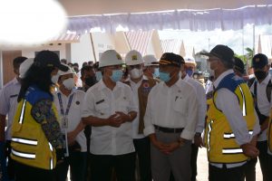 Menko PMK  & Walikota Tinjau Rumah Bantuan Korban Seroja