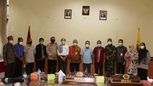 Tekan Penyebaran   Covid-19,   Bupati Kupang Ajak Warga  Partisipasi Dalam  Vaksinasi
