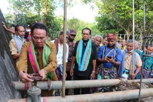 Sukseskan Revolusi  Program 5P, Bupati  Kupang  Resmikan Dua Sumur Bor Di Desa Silu