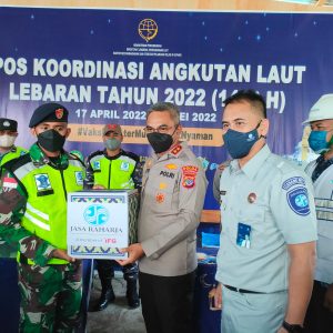 Sukseskan Hari Raya Idul Fitri, Kapolda NTT, & Kepala Raharja Cabang  NTT Tinjau Pos Terpadu Operasi Ketupat  Turangga 2022 Pelabuhan Tenau Kupang