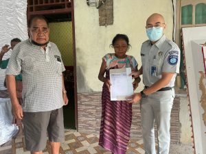 Kurang Dari 24  Jam Jasa Raharja Cabang NTT Serahkan Santunan Bagi   Ahli Waris Wilhelmus Nana