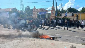 Kecam Pemecatan Massal Sejumlah PAC, Simpatisan Jeriko Demo di Muscab Demokrat