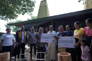 Women Empowerment, PLN salurkan bantuan Peralatan, bahan,  &  Perlengkapan Tenun bagi Kelompok Perempuan Tenun Desa Wisata Sumba Timur
