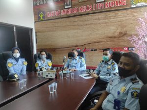 Perkuat  Layanan  Publik,  Kanim Kupang  dua Taruni Poltekim dalam Latihan Kerja Bhumi Pura