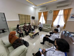 Wujudkan  Pelayanan Yang Berkualitas,  Imigrasi Kupang Instalasi Mesin Cetak Paspor Berbasis Polaroid