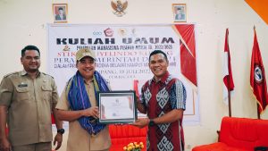Dinilai Sukses  Bangun Daerah, Walikota  KupangTerima Penghargaan  SPBE  Dari Stikom Uyelindo