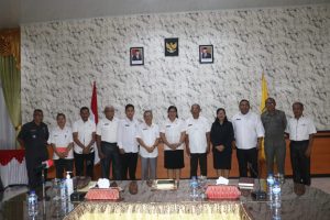 Tingkatkan Layanan publik, Delapan  Pimpinan Tinggi Pratama & Pejabat Administrator  Lingkup Pemkab Kupang Lakukan Serah Terima Jabatan