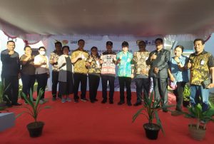 Wali Kota Serahkan Kunci Rumah RISHA Bagi 173 KK Korban Seroja