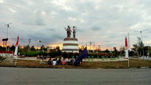 Bundaran Patung 3  Raja Dari TTU, Kini Jadi Tempat Selfi  Anak Muda