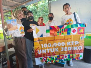 PKL di Depan RS Siloam  Serahkan Dukungan KTP untuk Jeriko karena Kerja Nyata untuk  Rakyat