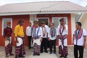 Bupati Kupang Instruksikan   Tim Teknis Percepat Serahkan Bantuan Seroja Bagi   11.036  KK