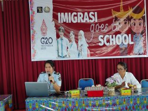 Ketsia S.P.M. Lanoe : Poltekim Sebagai  Peluang Emas Bagi Siswa SMA  Kelas XII Untuk Menjawab Kebutuhan Saman