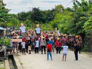 2000  Warga Antusias  Saksikan Final Bola Kaki Usman Husin  Cup I Di  Rote Ndao