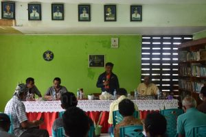 Warga Manutapen Minta Pemkot Perbaiki Jalan Rusak
