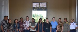 Peringati  Hari Imlek, Pemkot Kupang  & Paguyuban Tionghoa Pasang Lampion Di  Jalan Eltari