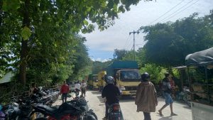 Akses  Jalan  Trans Nusa Timor  Kembali Macet Total