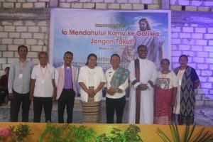 Bupati  Kupang  Bangga Rayakan  Paskah  Oikumene Di Desa Oebola