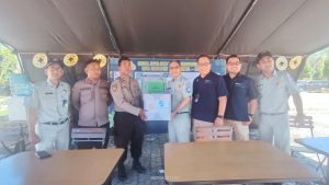Kacab Jasa Raharja NTT Serahkan Bantuan ke Pos PAM