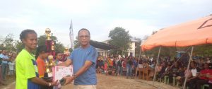 Usman Husin Hadiri Pertandingan Final Antara  SMA Sanraen &SMA 1 Amarasi Selatan