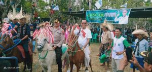 Ribuan Warga Rote Ndao Meriahkan Festival    Hus Kuda, Usman Husin Cup I  Di  Desa Modosinal
