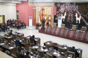 Pj. Gubernur menghadiri Rapat Paripurna DPRD & Sampaikan Tanggapan atas Pandangan Umum Fraksi-Fraksi DPRD Prov. NTT