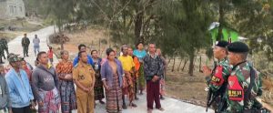 Kades Nilulat    Ajak   Satgas-Pamtas RI-RDTL Sinergi Bersama Bangun Desa