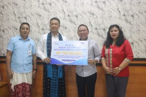 Dorong Pertumbuhan Ekonomi,  Bank  NTT Serahkan Bantuan  Bantuan CSR ke Pemkab Kupang