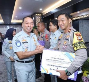 Jasa Raharja Berikan Penghargaan Kepada Polda  &  Polres yang Bersinergi Terbaik Tahun 2023