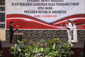 Pj. Gubernur NTT Resmi Lantik Raimundus Nggajo sebagai Pj. Bupati Nagekeo