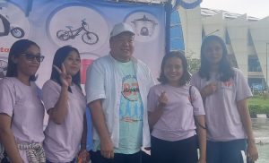 Perkuat Kebersamaan,  IKa Smansa 87 Kupang   Gelar  Jalan  Sehat Bersama  Di Jalan Eltari Kupang