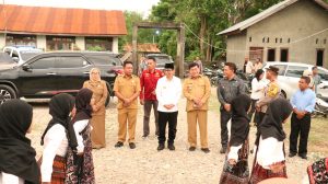 Pj. Gubernur NTT Buka  Puasa   Bersama di Masjid Al Muhajirin Oeteta, Kabupaten Kupang