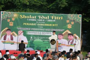 Pj. Gubernur NTT, Ayodhia Kalake Melaksanakan Sholat Idul Fitri 1 Syawal 1445 H/2024 M di Alun-alun Rujab Gubernur NTT