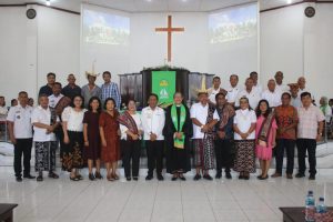 Pj. Bupati Hadiri Kebaktian Dimulainya Renovasi Gedung Gereja Getsemani Tarus Timur